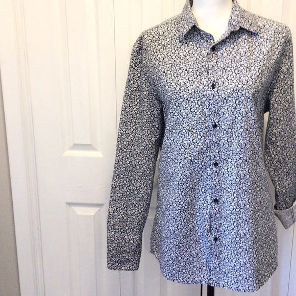 NWOT H&M Womens Slim Fit Ditsy Floral Print Long Sleeve Button Up Top Size Med - Picture 2 of 8